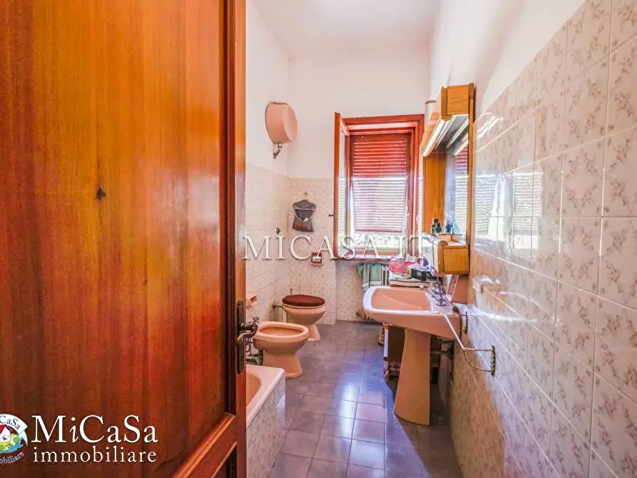 Immagine 13 di Villa in vendita  a Pisa