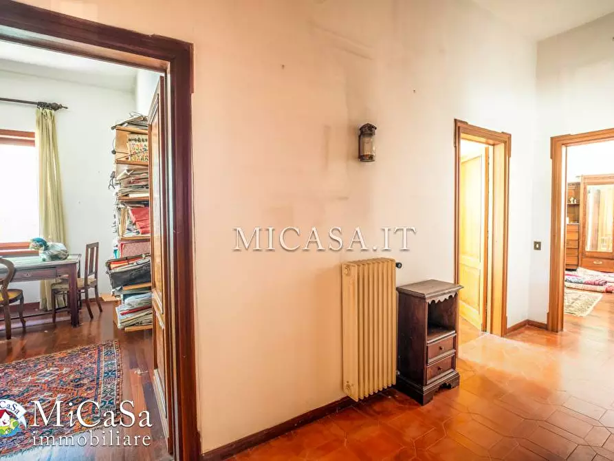 Immagine 14 di Villa in vendita  a Pisa