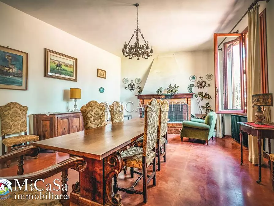 Immagine 19 di Villa in vendita  a Pisa