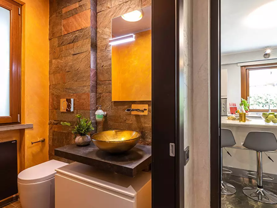 Immagine 17 di Villa in vendita  a Pisa