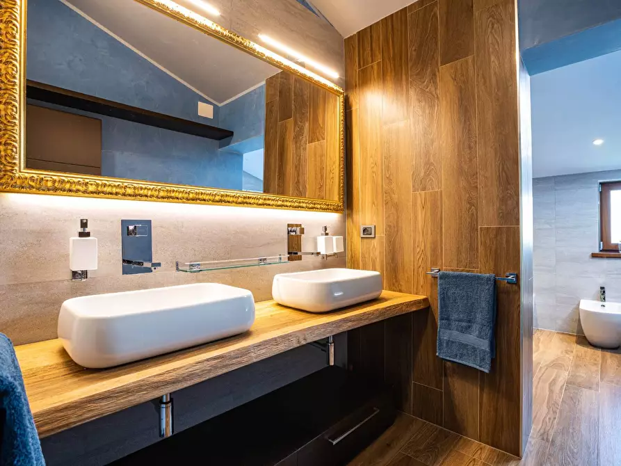 Immagine 28 di Villa in vendita  a Pisa