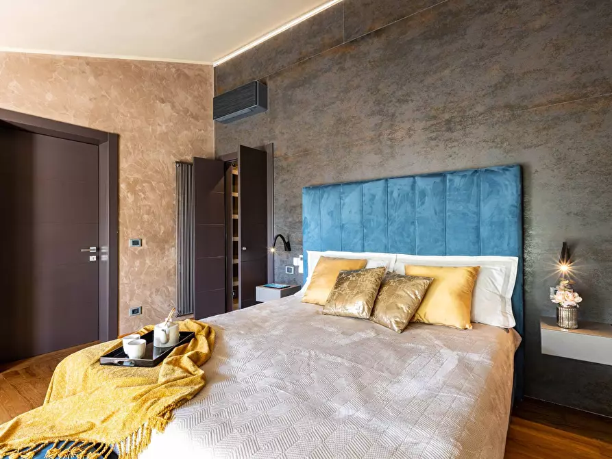 Immagine 36 di Villa in vendita  a Pisa