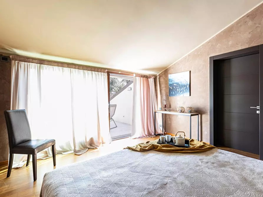 Immagine 37 di Villa in vendita  a Pisa