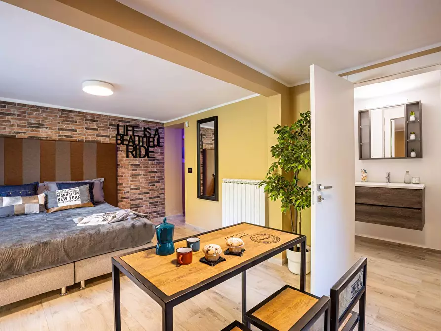 Immagine 42 di Villa in vendita  a Pisa