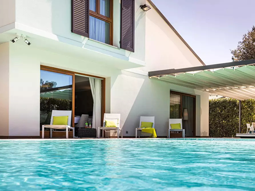 Immagine 53 di Villa in vendita  a Pisa