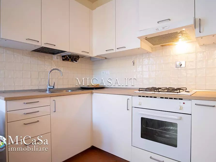 Immagine 8 di Appartamento in vendita  a Pisa