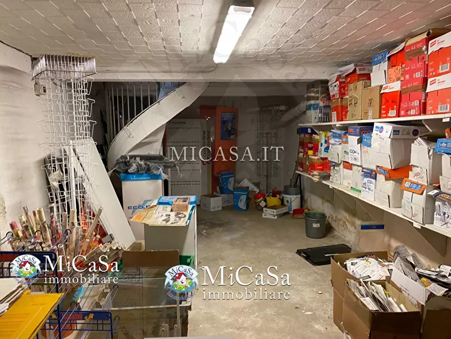 Immagine 4 di Locale commerciale in vendita  a Pisa