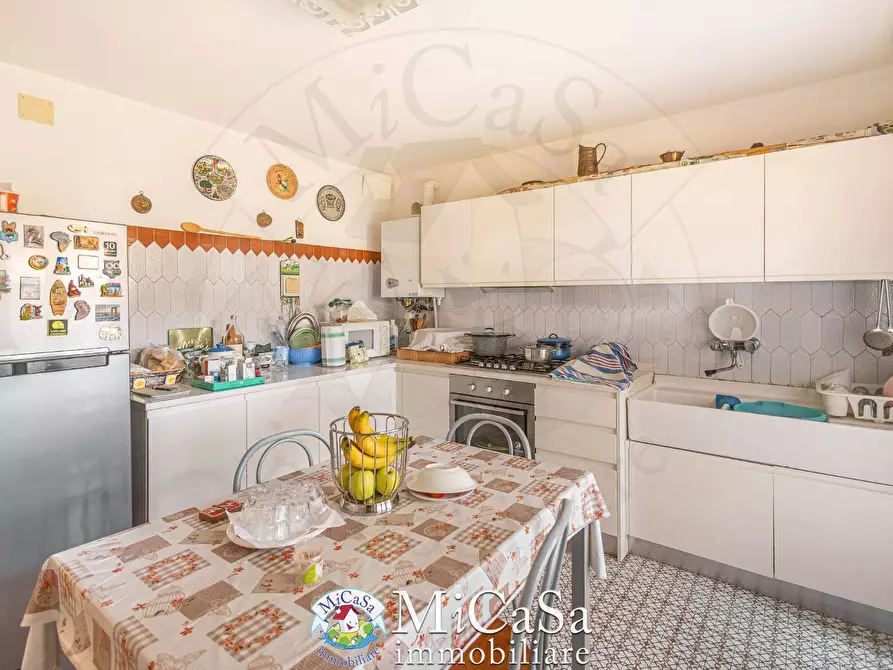 Immagine 16 di Villetta a schiera in vendita  a Pisa