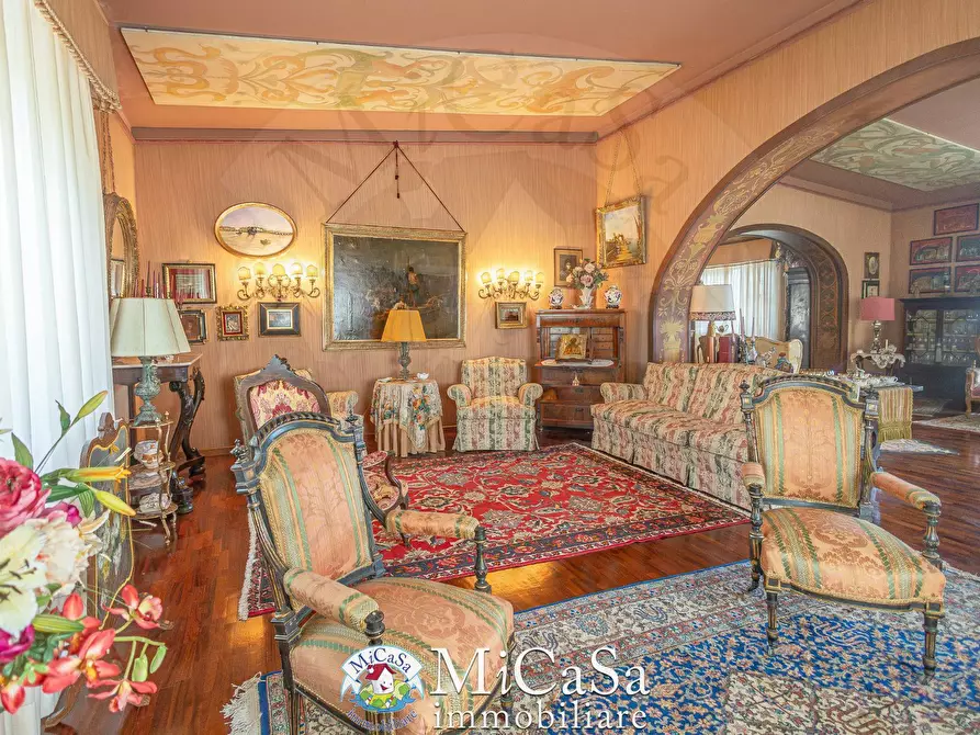 Immagine 13 di Villa in vendita  a Collesalvetti