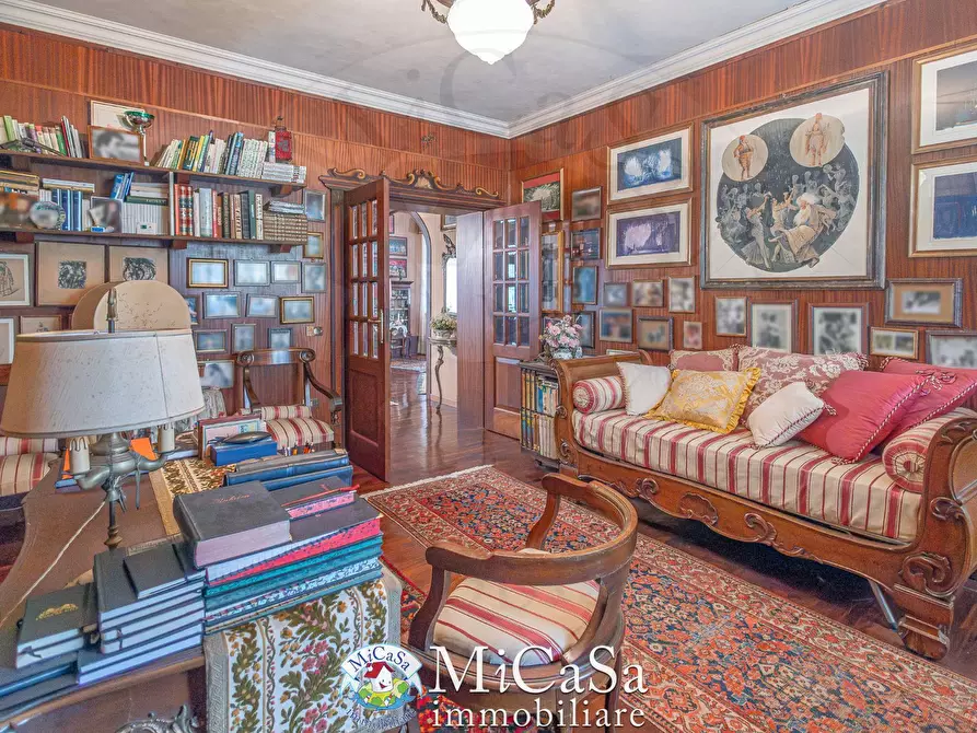 Immagine 18 di Villa in vendita  a Collesalvetti