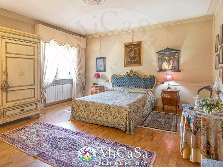 Immagine 28 di Villa in vendita  a Collesalvetti