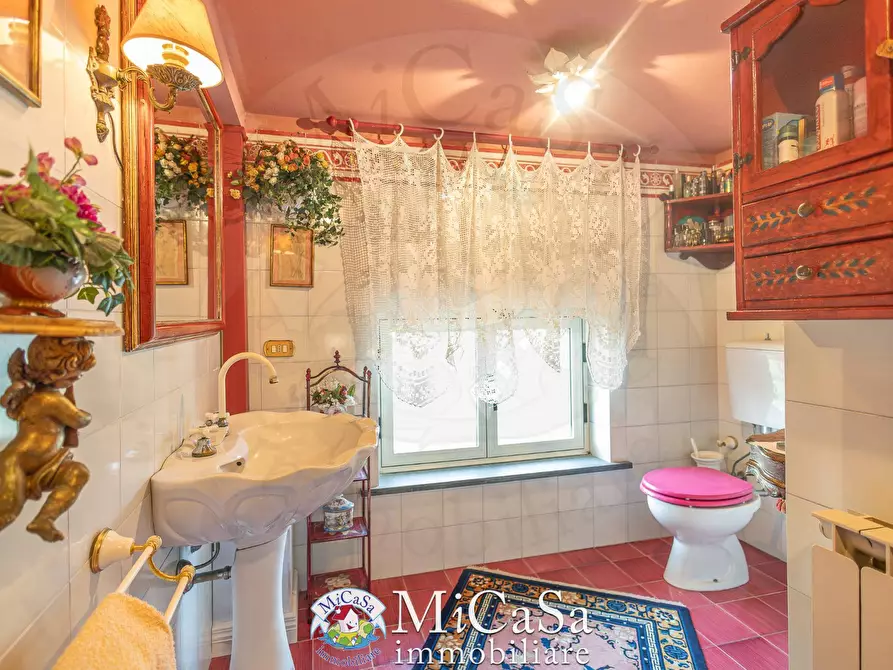 Immagine 34 di Villa in vendita  a Collesalvetti