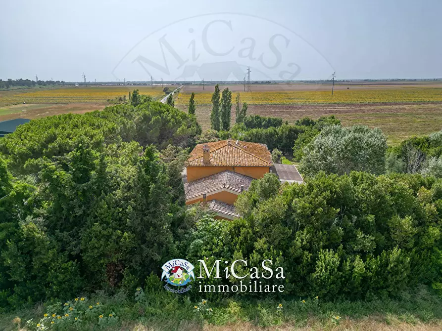 Immagine 39 di Villa in vendita  a Collesalvetti