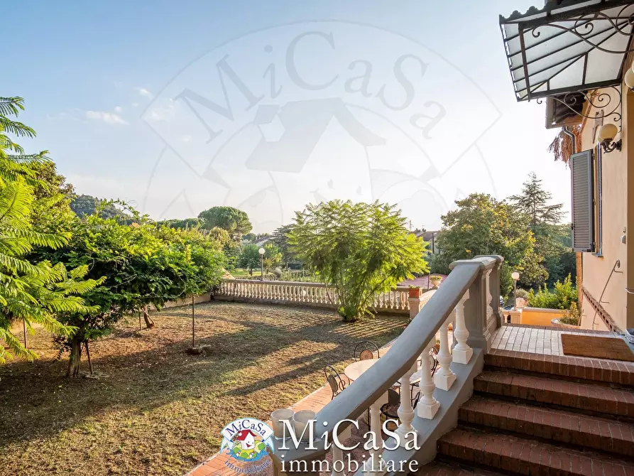 Immagine 8 di Villa in vendita  a San Giuliano Terme