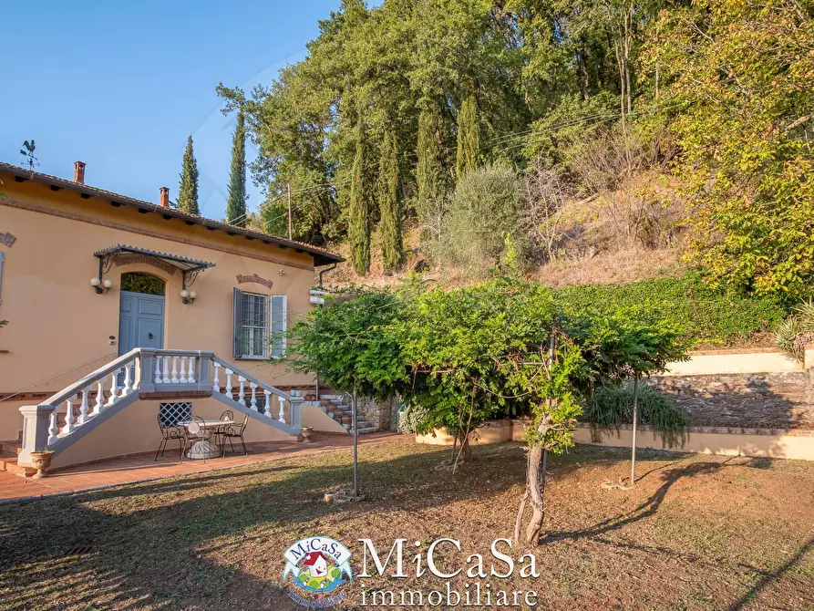 Immagine 7 di Villa in vendita  a San Giuliano Terme