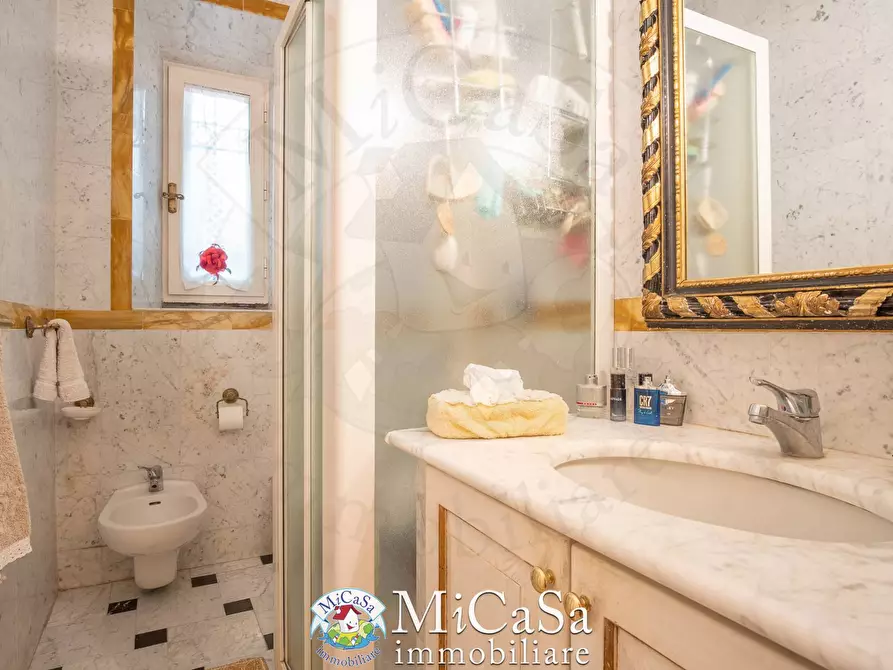 Immagine 32 di Villa in vendita  a San Giuliano Terme