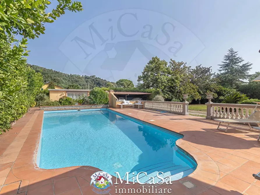 Immagine 5 di Villa in vendita  a San Giuliano Terme