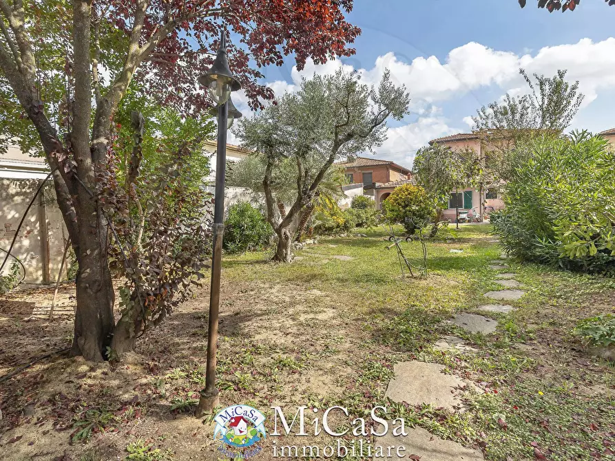 Immagine 6 di Casa bifamiliare in vendita  a Pisa