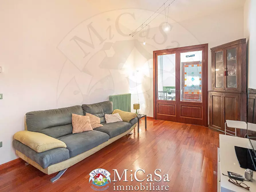 Immagine 8 di Casa bifamiliare in vendita  a Pisa