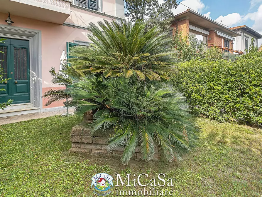 Immagine 29 di Casa bifamiliare in vendita  a Pisa