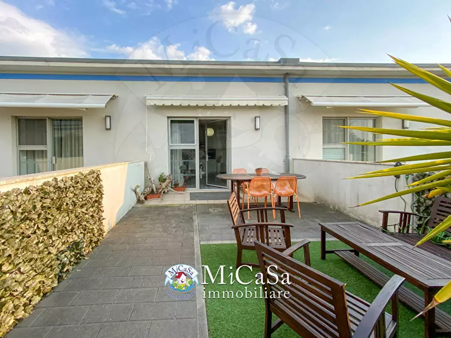 Immagine 1 di Villetta a schiera in vendita  a Pisa