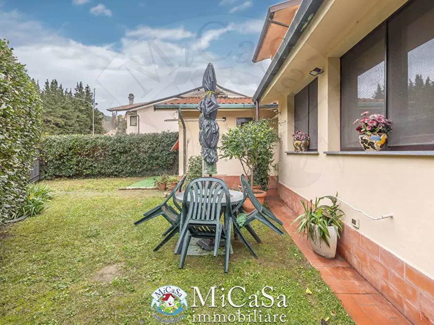 Immagine 26 di Casa semindipendente in vendita  a Vecchiano