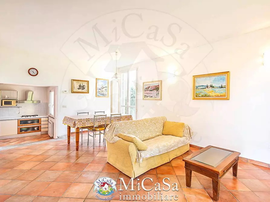 Immagine 5 di Villa in vendita  a Pisa