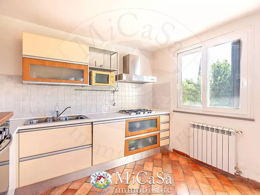 Immagine 8 di Villa in vendita  a Pisa