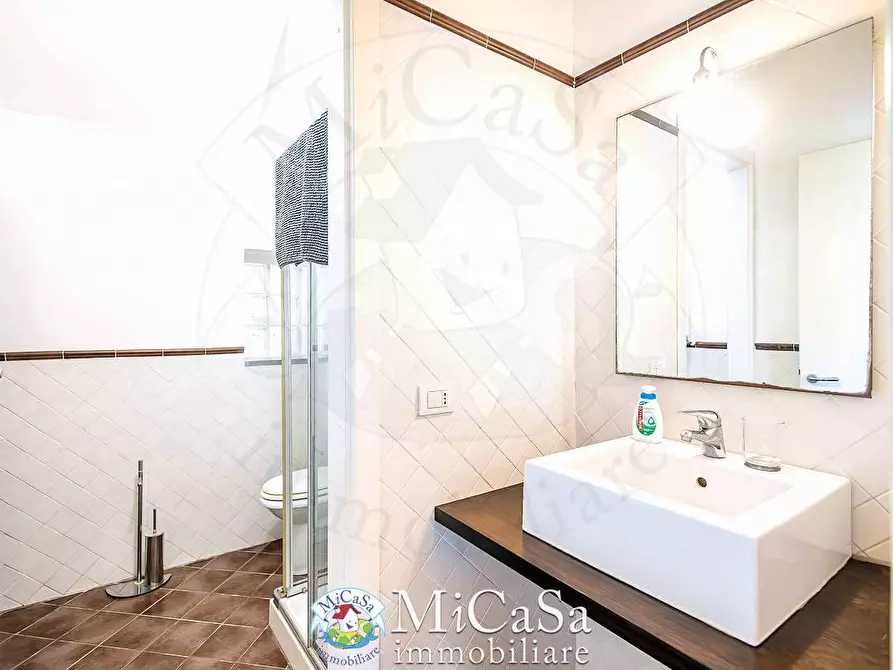 Immagine 10 di Villa in vendita  a Pisa