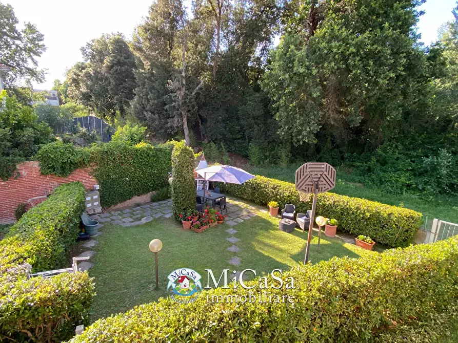 Immagine 14 di Casa bifamiliare in vendita  a Pisa