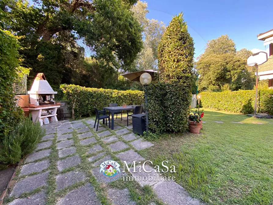 Immagine 28 di Casa bifamiliare in vendita  a Pisa