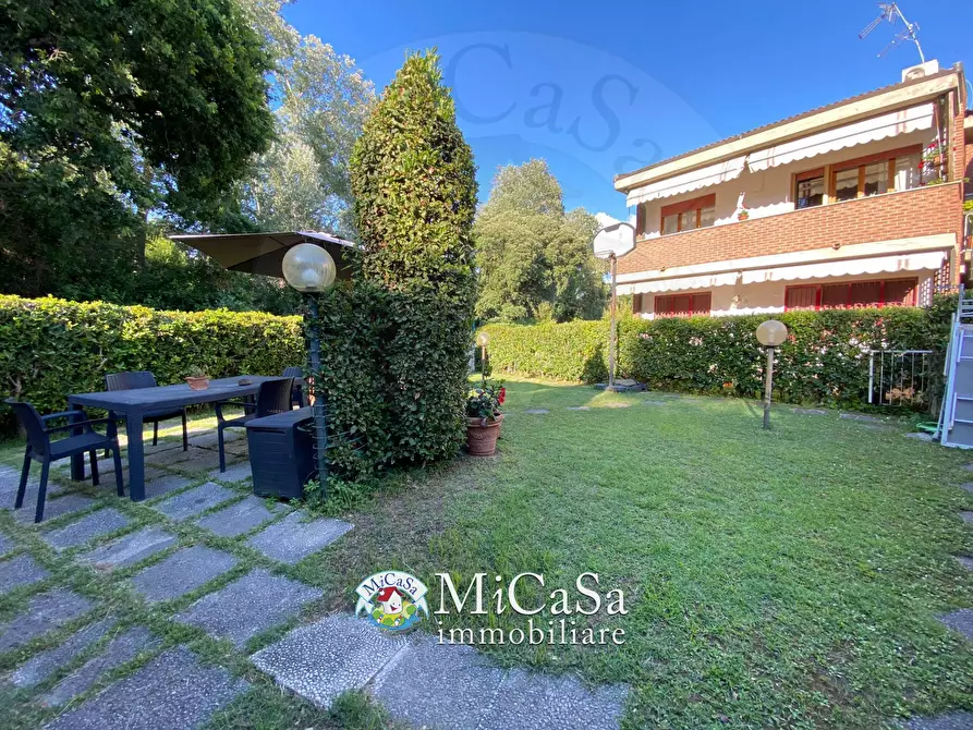 Immagine 29 di Casa bifamiliare in vendita  a Pisa