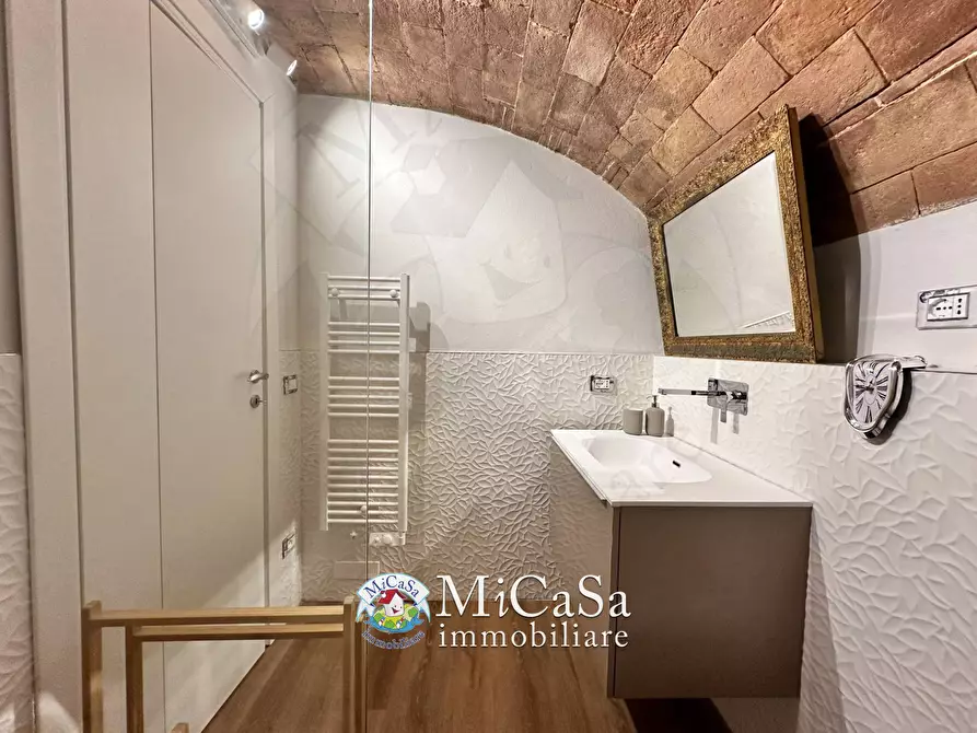 Immagine 22 di Appartamento in affitto  a Pisa