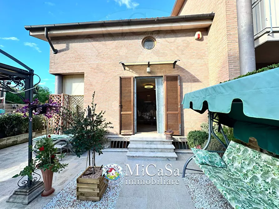 Immagine 6 di Villetta a schiera in vendita  a Pisa