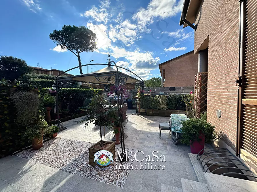 Immagine 4 di Villetta a schiera in vendita  a Pisa