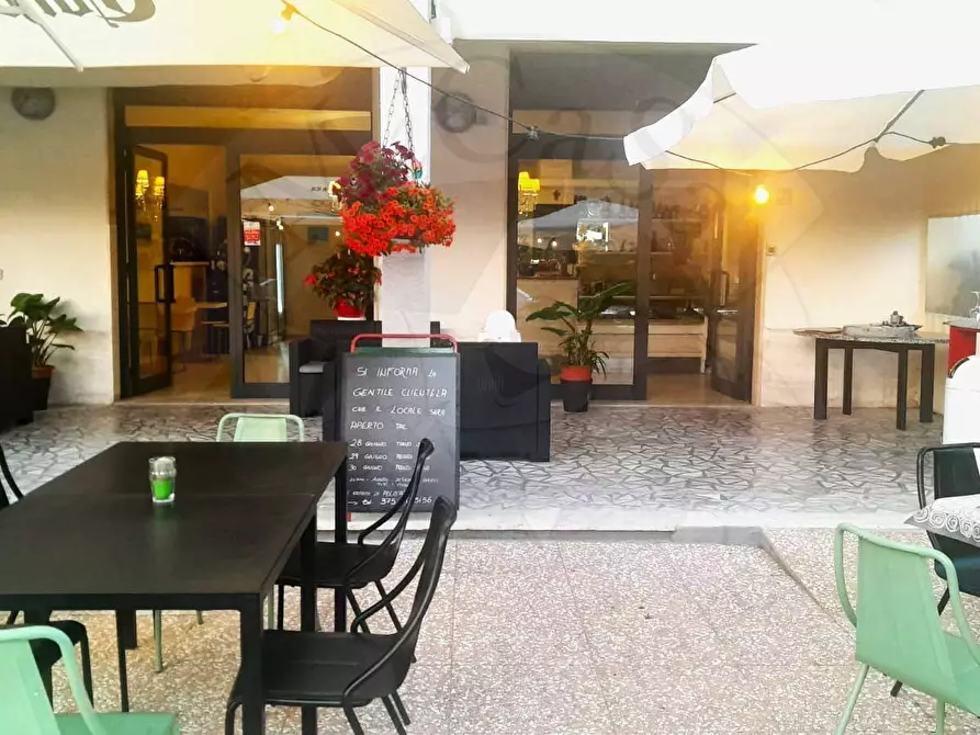 Immagine 2 di Locale commerciale in affitto  a Pisa