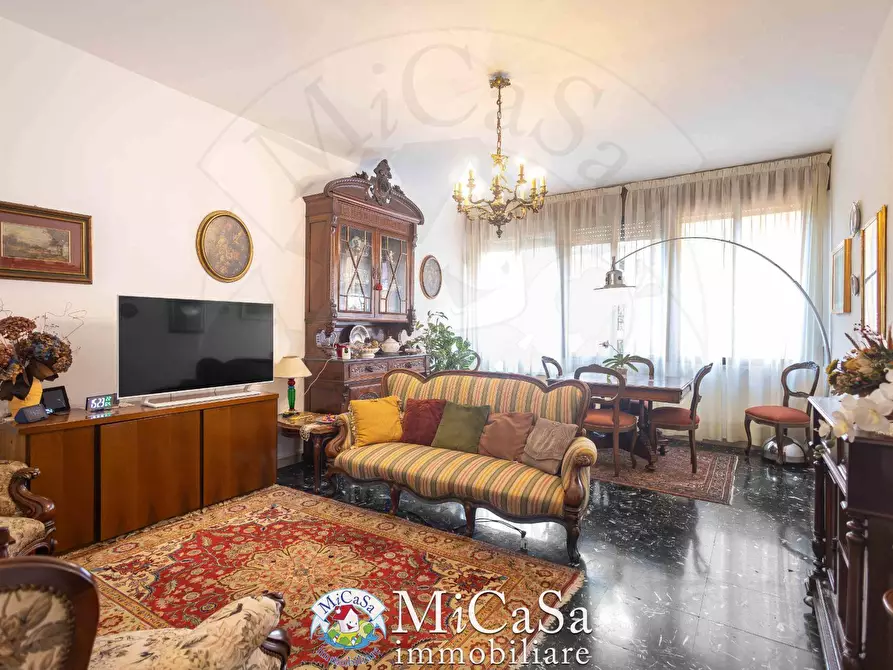 Immagine 2 di Appartamento in vendita  a Pisa