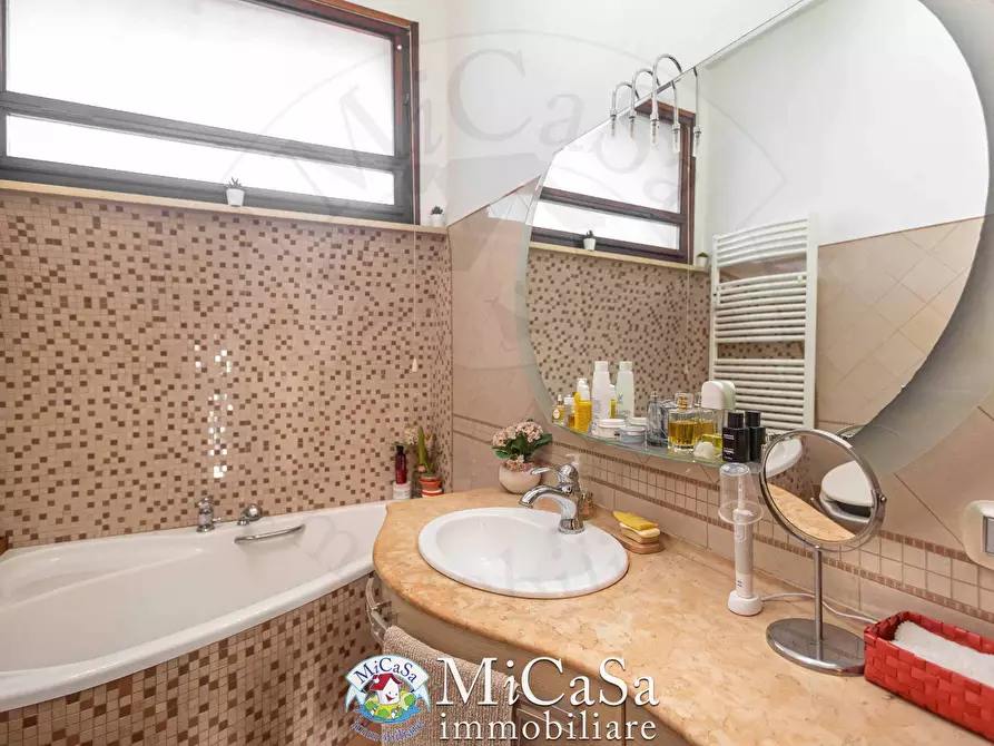 Immagine 21 di Appartamento in vendita  a Pisa