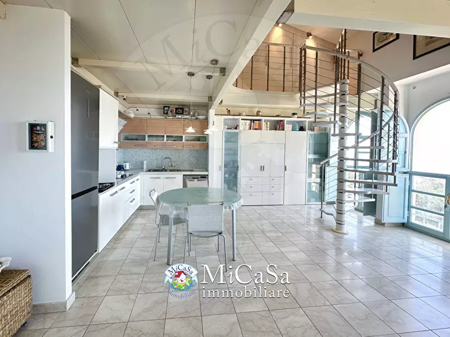 Immagine 8 di Appartamento in vendita  a Pisa