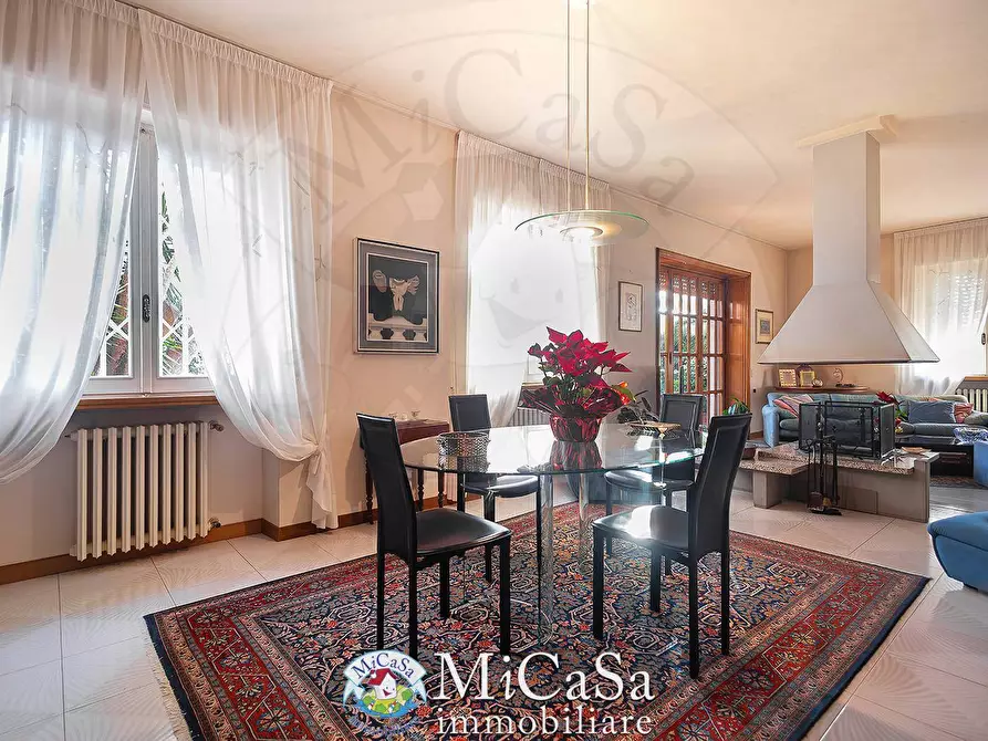 Immagine 9 di Villa in vendita  a Pisa