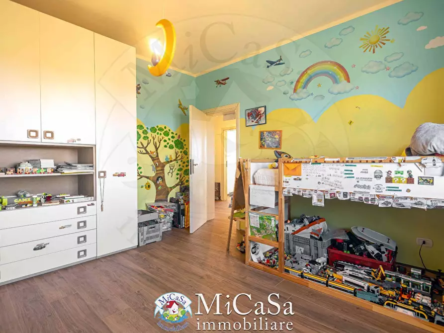 Immagine 22 di Villa in vendita  a Cascina