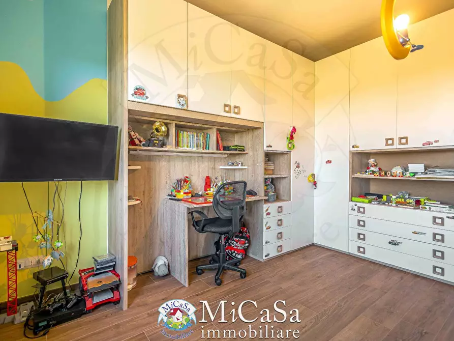 Immagine 23 di Villa in vendita  a Cascina