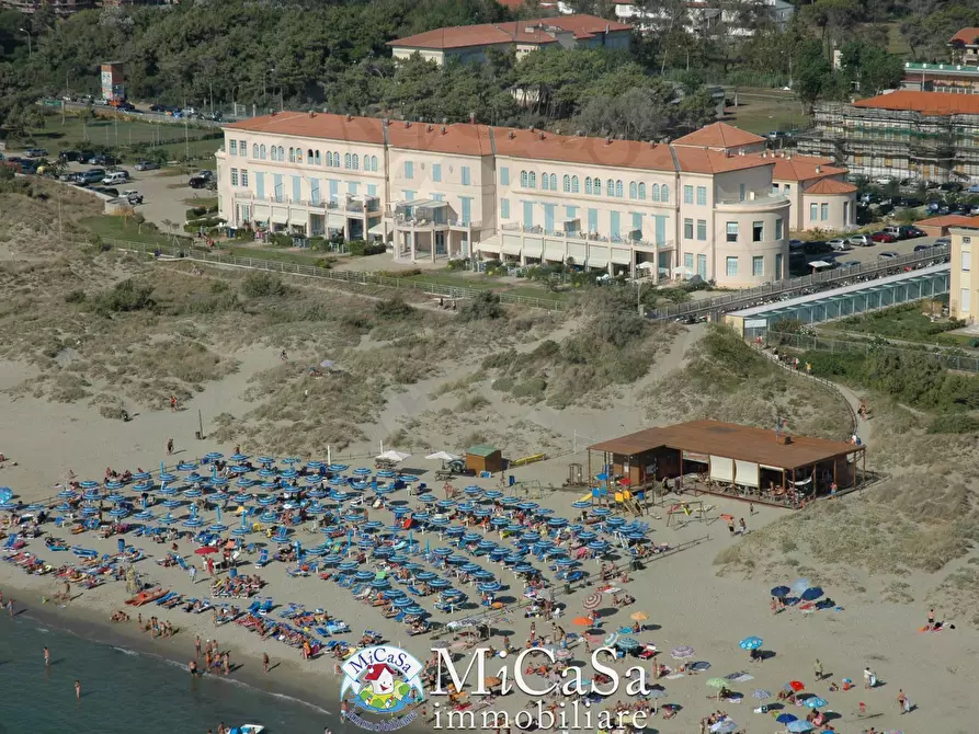 Immagine 12 di Appartamento in vendita  a Pisa