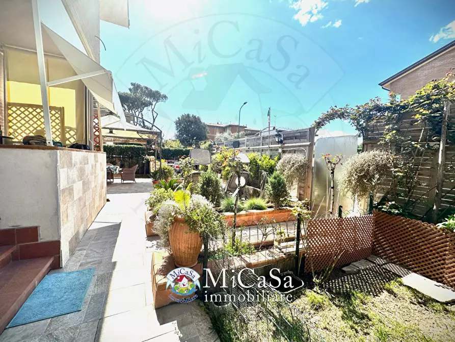 Immagine 11 di Villetta a schiera in vendita  a Pisa