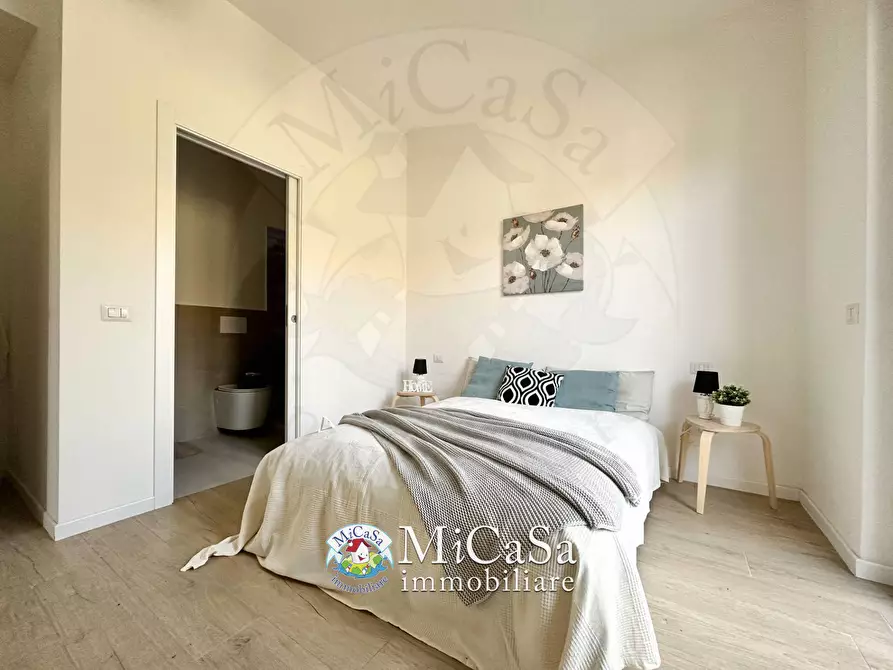 Immagine 25 di Villa in vendita  a Pisa