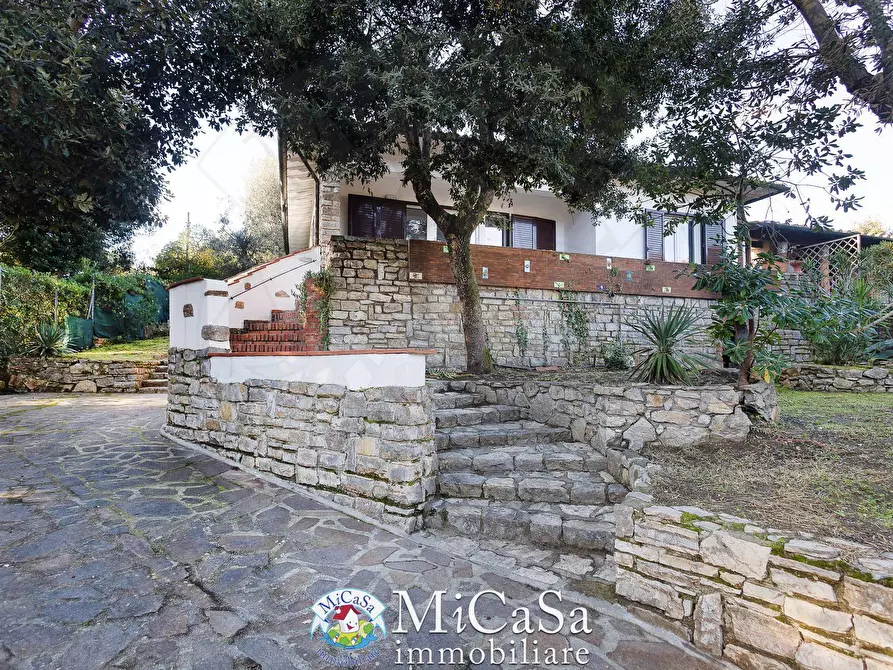 Immagine 34 di Villa in vendita  a Pisa