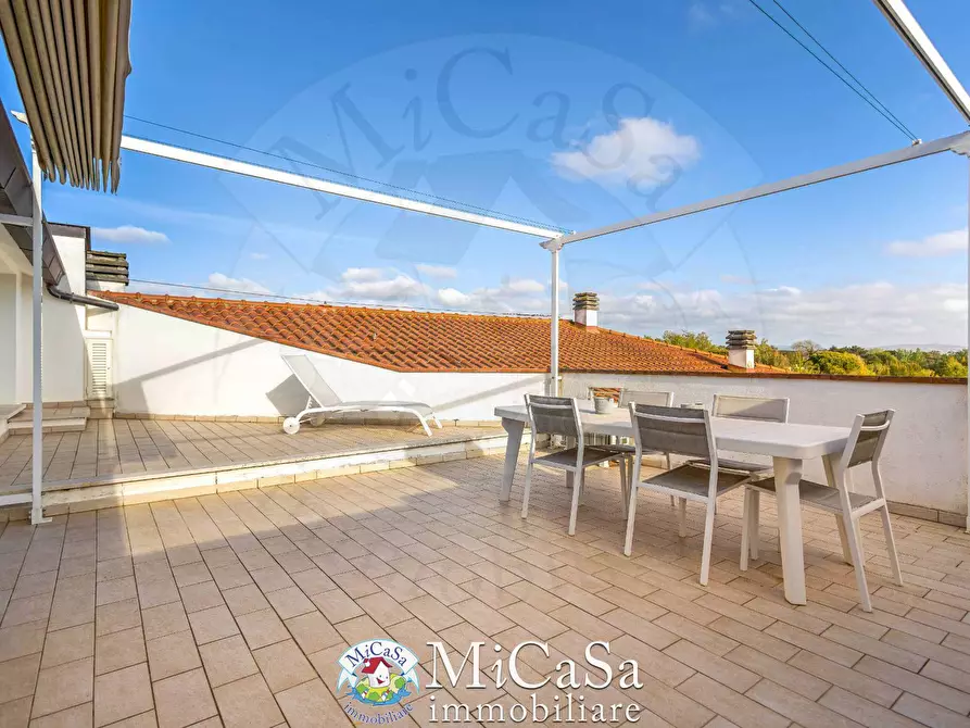 Immagine 11 di Mansarda in vendita  a Pisa