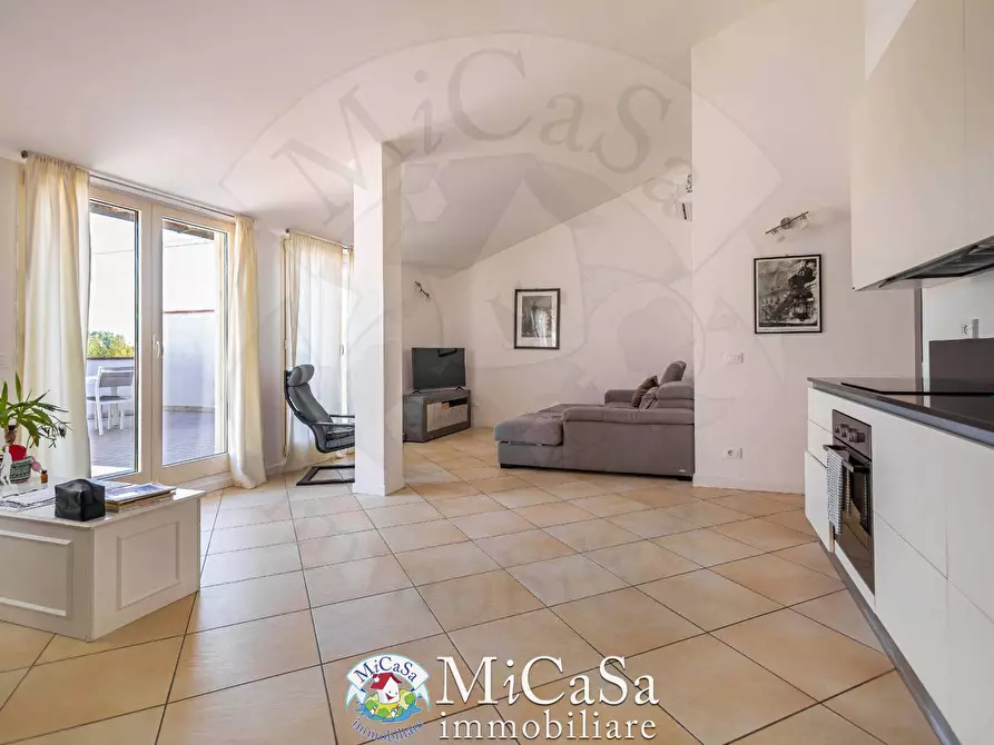 Immagine 12 di Mansarda in vendita  a Pisa