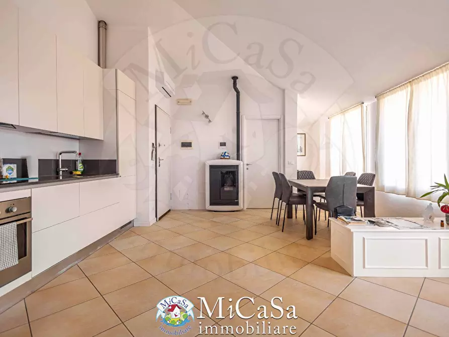 Immagine 15 di Mansarda in vendita  a Pisa