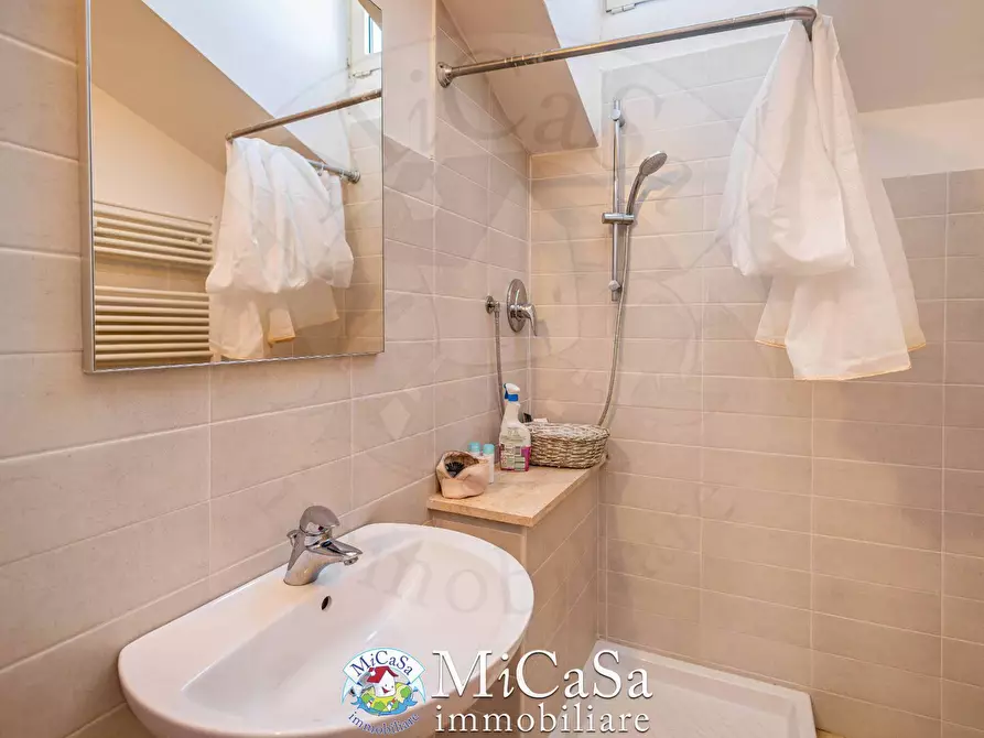 Immagine 25 di Mansarda in vendita  a Pisa